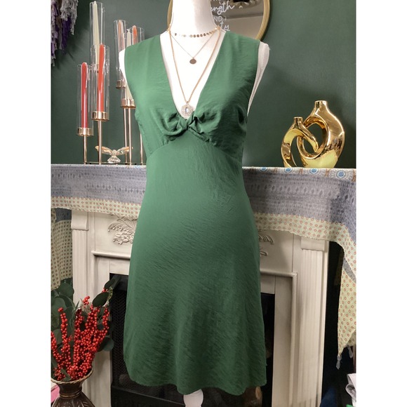 Abercrombie & Fitch Dresses & Skirts - Abercrombie‎ & Fitch Green V-Neck Knot Front Mini Dress Size Small Tall ST